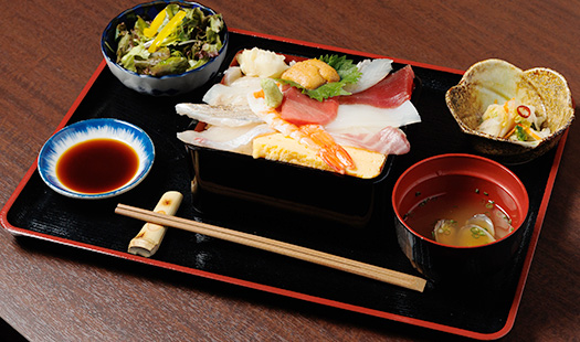豪華海鮮丼 2,500円